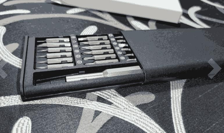24 IN 1 PORTABLE PRECISION SCREWDRIVER KIT